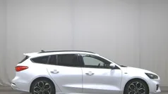 Frostweiß Gebraucht 2020 Ford Focus ST-Line Kombi | 11.990 € (Fairer Preis)