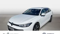 Weiß Gebraucht 2024 VW Passat Business Kombi | 30.888 € (Fairer Preis)