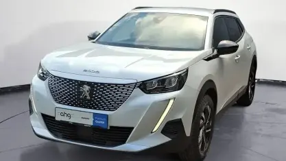 Gebraucht Peugeot e-2008 Allure 100 kW (136 PS) 2023 Weiß SUV