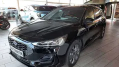 Schwarz Neu 2024 Ford Focus ST-Line X Limousine | 28.900 € (Guter Preis)