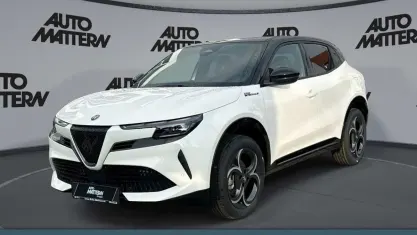 Neu Alfa Romeo Junior Edizione Speciale 145 PS (106 kW) 2026 Bianco sempione unilackierung SUV
