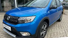 Blau Gebraucht 2018 Dacia Sandero Celebration Kleinwagen | 8.950 € (Fairer Preis)