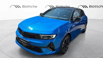 Gebraucht Opel Astra 114 kW (156 PS) 2023 Lackierung vertigoblau/typ au Kleinwagen