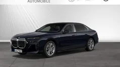 Carbonschwarz metallic Gebraucht 2024 BMW 740 M Sport Limousine | 87.800 € (Guter Preis)