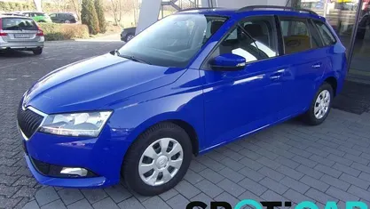 Gebraucht Skoda Fabia Active 95 PS (69 kW) 2019 Purple (energyblue) Kombi