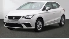 Weiß Gebraucht 2023 Seat Ibiza | 15.880 € (Guter Preis)
