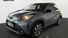 Celestite grey / schwarz Gebraucht 2025 Toyota Aygo X SUV | 17.940 € (Fairer Preis)