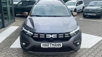 Neu Dacia Jogger Extreme 101 PS (74 kW) 2025 Dolomitgrau (grau) Van / Kleinbus