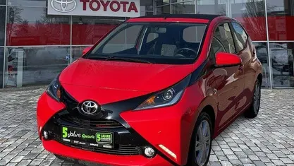 Gebraucht Toyota Aygo X-wave 69 PS (50 kW) 2015 Super red 5 Kleinwagen