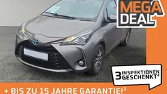 Grau Gebraucht 2017 Toyota Yaris Hybrid Comfort Limousine | 11.480 € (Fairer Preis)