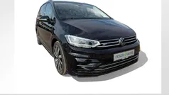 Deep black perleffekt Gebraucht 2024 VW Touran Move Van / Kleinbus | 31.440 € (Superpreis)