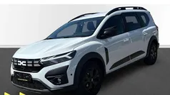 Gletscherweiss (weiß) Gebraucht 2023 Dacia Jogger Extreme Van / Kleinbus | 17.880 € (Fairer Preis)