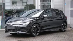 Grenadillschwarz metallic Neu 2025 VW Golf VIII Comfortline Limousine | 34.740 € (Fairer Preis)