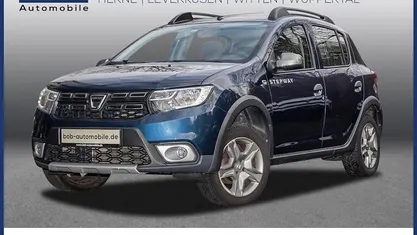 Blau Gebraucht 2016 Dacia Sandero Prestige Limousine | 8.888 € (Fairer Preis)