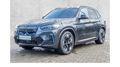 Grau Gebraucht 2022 BMW iX3 Impressive SUV | 38.990 € (Fairer Preis)