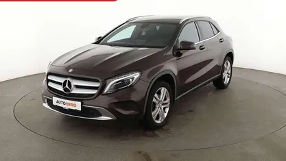 Gebraucht Mercedes GLA200 Urban 156 PS (114 kW) 2016 Braun SUV