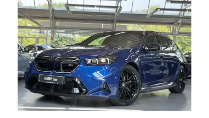 Neu BMW M5 Performance 544 PS (400 kW) 2026 Blau Kombi