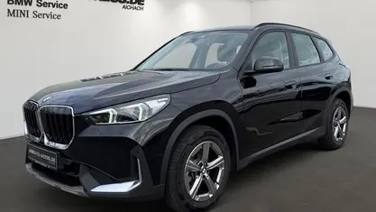 Gebraucht BMW X1 Performance 163 PS (119 kW) 2023 Saphirschwarz (schwarz) SUV