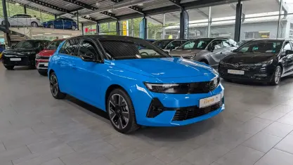 Gebraucht Opel Astra 114 kW (156 PS) 2025 Blau metallic Kleinwagen