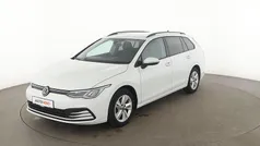 Weiß Gebraucht 2022 VW Golf VIII Life Kombi | 24.420 € (Fairer Preis)