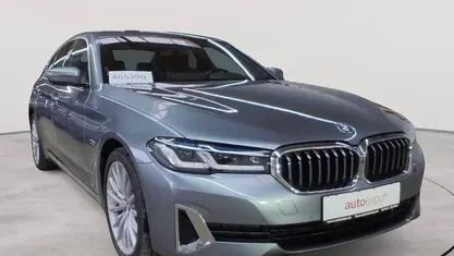 Bluestone metallic Gebraucht 2022 BMW 545e Luxury Line Limousine | 37.490 € (Fairer Preis)