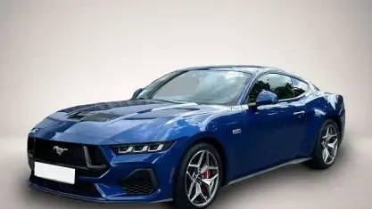 Neu Ford Mustang GT Fastback 446 PS (328 kW) 2025 Blau Coupé
