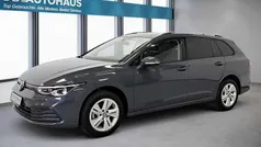 Grau Gebraucht 2023 VW Golf VIII Life Kombi | 24.820 € (Fairer Preis)