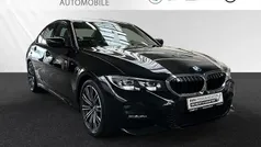 Saphirschwarz metallic Gebraucht 2022 BMW 318 M Sport Limousine | 31.290 € (Fairer Preis)
