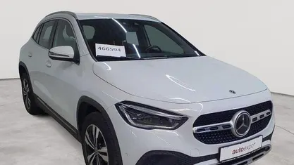 Gebraucht Mercedes GLA200 Progressive 150 PS (110 kW) 2023 Digitalweiß metallic SUV