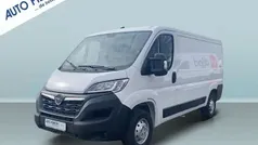 Eis weis Gebraucht 2023 Opel Movano Edition Van | 27.850 € (Fairer Preis)
