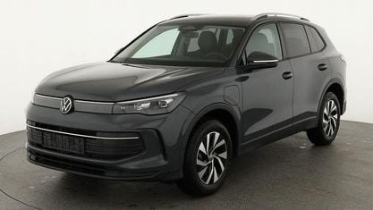 Neu VW Tiguan Life 204 PS (150 kW) 2025 Nightshade blue metallic SUV