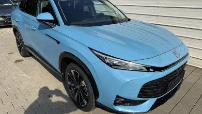 Neu MG HS Luxury 224 PS (164 kW) 2026 Arctic blue SUV