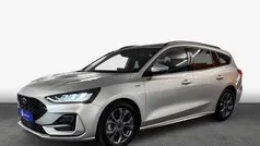 Moondust silber metallic Gebraucht 2023 Ford Focus ST-Line X Kombi | 23.450 € (Fairer Preis)