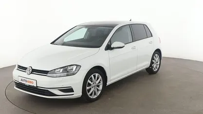 Gebraucht VW Golf Comfortline 116 PS (85 kW) 2018 Weiß Limousine
