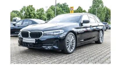 Gebraucht BMW 530 Performance 286 PS (210 kW) 2023 Schwarz Kombi