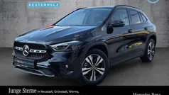 Lack kosmosschwarz Gebraucht 2024 Mercedes GLA220 Progressive SUV | 43.230 € (Guter Preis)