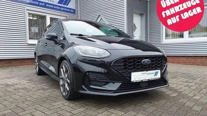 Schwarz (schwarz) Gebraucht 2022 Ford Fiesta ST-Line Kleinwagen | 16.490 € (Fairer Preis)