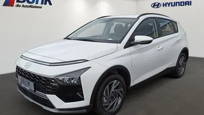 Neu Hyundai Bayon Trend 101 PS (74 kW) 2025 Atlas weiß SUV