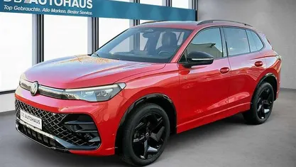 Gebraucht VW Tiguan R-line 150 PS (110 kW) 2024 Rot SUV