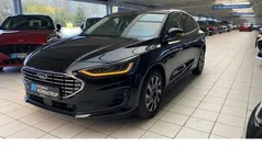 Schwarz Gebraucht 2023 Ford Focus Titanium Limousine | 22.277 € (Fairer Preis)