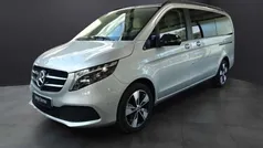 Brillantsilber metallic Gebraucht 2023 Mercedes V300 Avantgarde Van / Kleinbus | 62.960 € (Guter Preis)