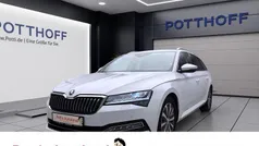 Weiss Gebraucht 2023 Skoda Superb Style Kombi | 31.977 € (Superpreis)