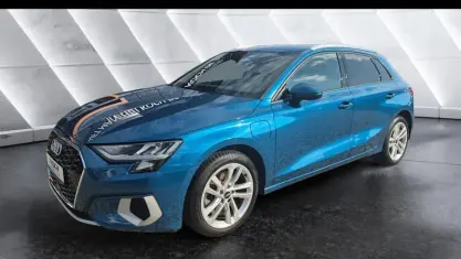 Gebraucht Audi A3 Advanced 204 PS (150 kW) 2021 Blau Limousine