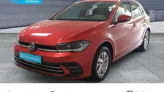 Kings red (metallic) Gebraucht 2024 VW Polo Style Limousine | 23.590 € (Fairer Preis)