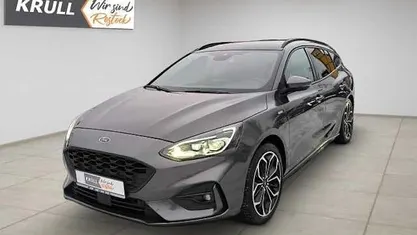 Grau Gebraucht 2021 Ford Focus ST-Line Kombi | 18.990 € (Fairer Preis)