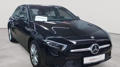 Gebraucht Mercedes A250 Progressive 160 PS (117 kW) 2022 Kosmosschwarz metallic Limousine