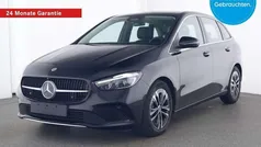 Lack kosmosschwarz Gebraucht 2024 Mercedes B180 Progressive Van / Kleinbus | 30.970 € (Fairer Preis)