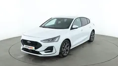 Weiß Gebraucht 2022 Ford Focus ST-Line Limousine | 18.650 € (Superpreis)