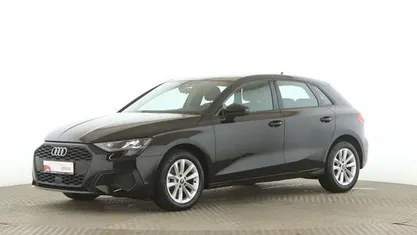 Gebraucht Audi A3 Basis 110 PS (80 kW) 2022 Schwarz Limousine
