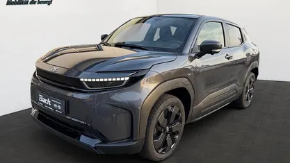 Neu Toyota Urban Cruiser Lounge 127 kW (174 PS) 2026 Grandeur grey SUV